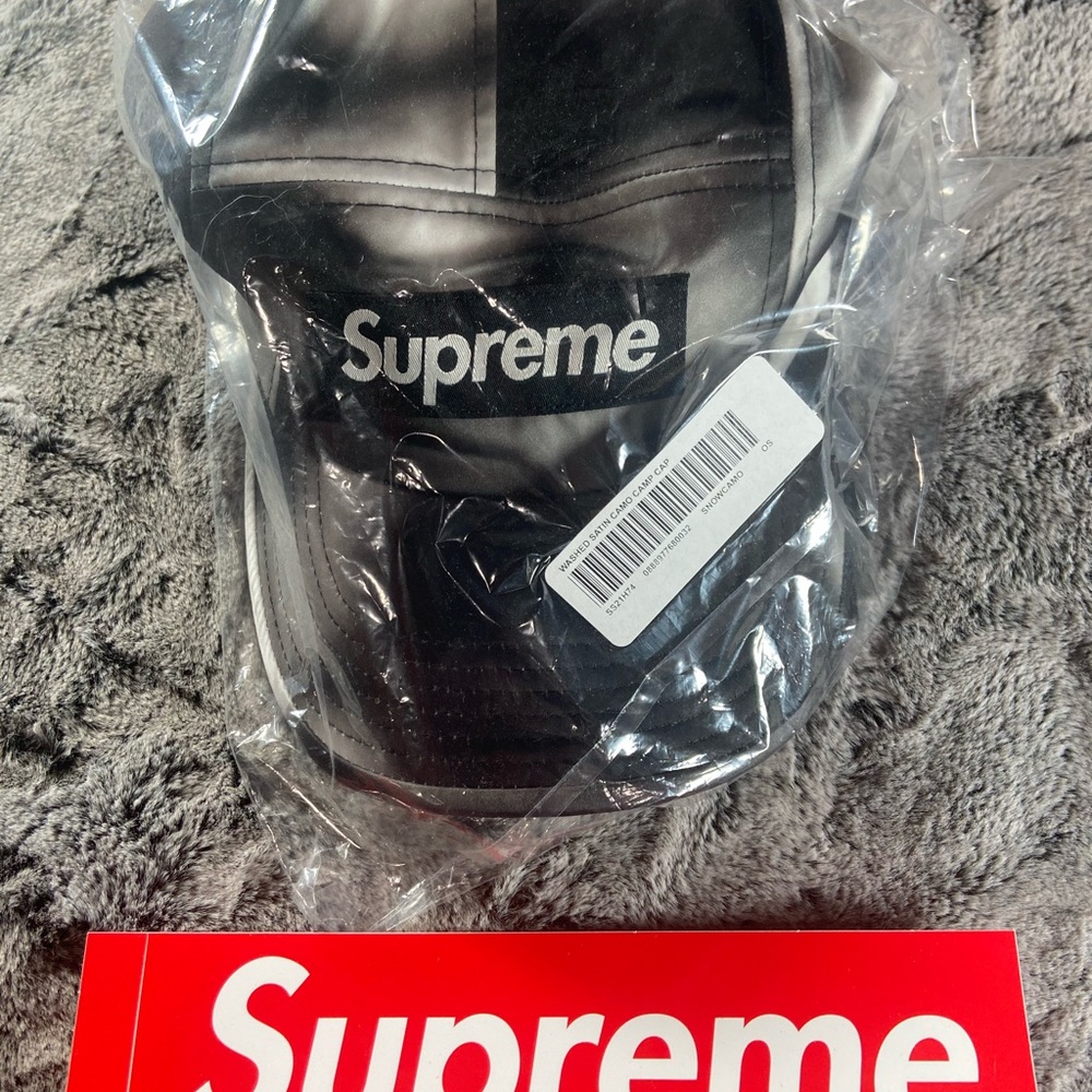 Supreme cap